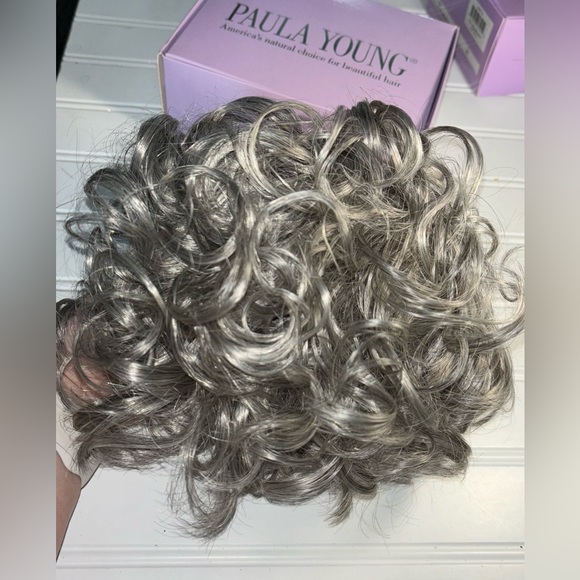 Paula Young Flowing Hair Clip On Approximately 7" Gray Color 51 Style A3310 New - Picture 3 of 9
